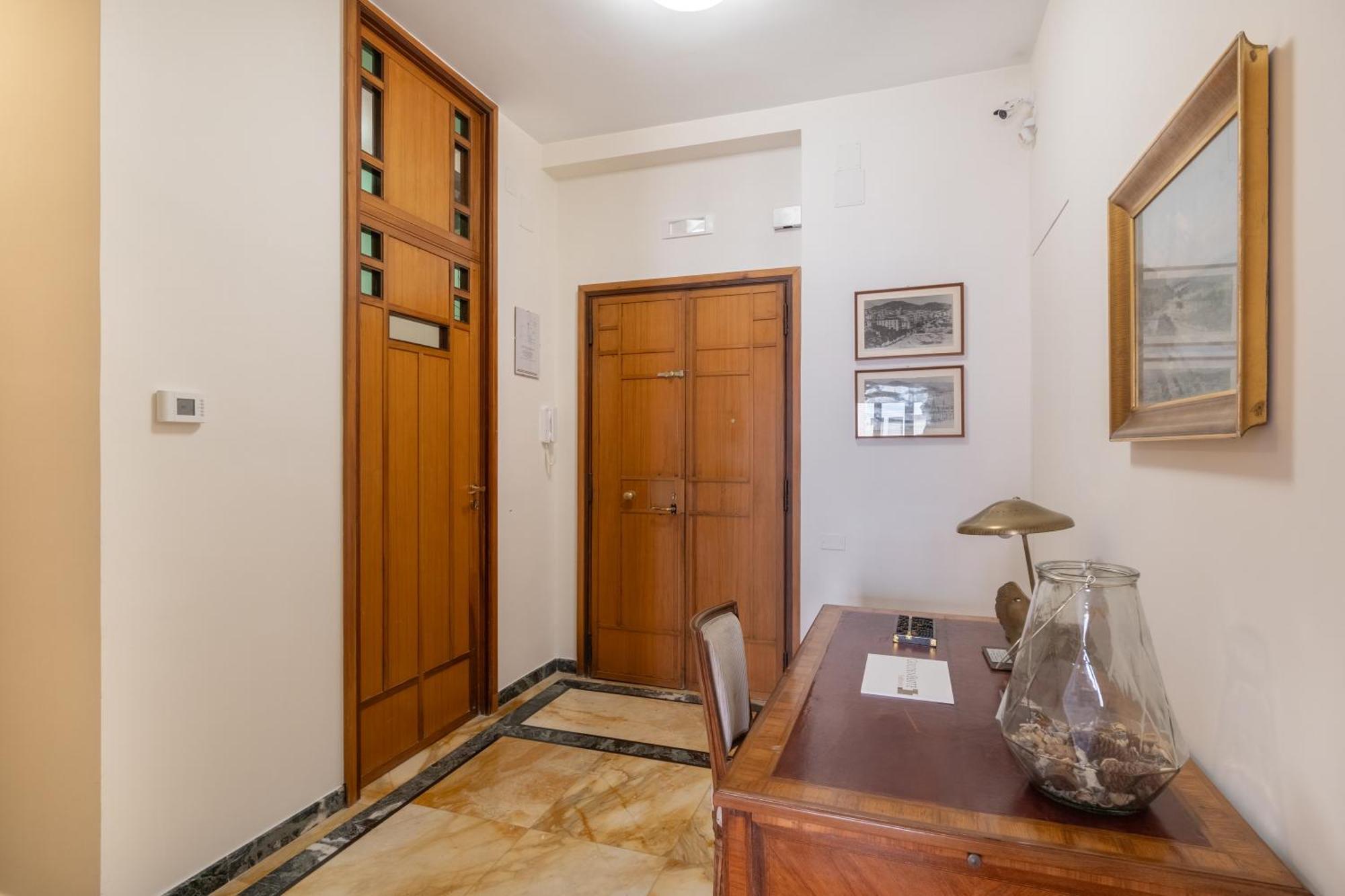 Starhost - Golden Suite Salerno Dış mekan fotoğraf