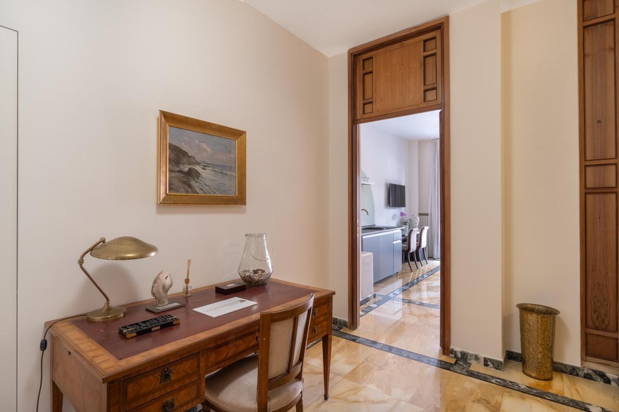 Starhost - Golden Suite Salerno Dış mekan fotoğraf
