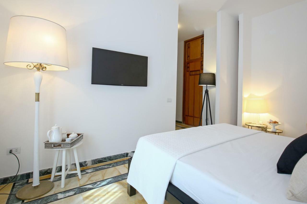 Starhost - Golden Suite Salerno Dış mekan fotoğraf